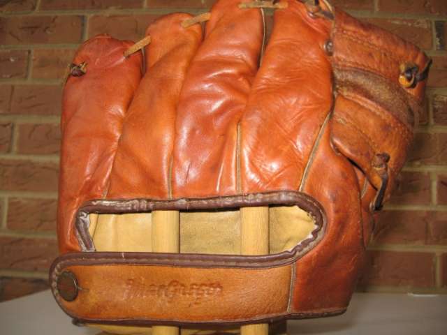 Red Schoendienst MacGregor G119 2 Back